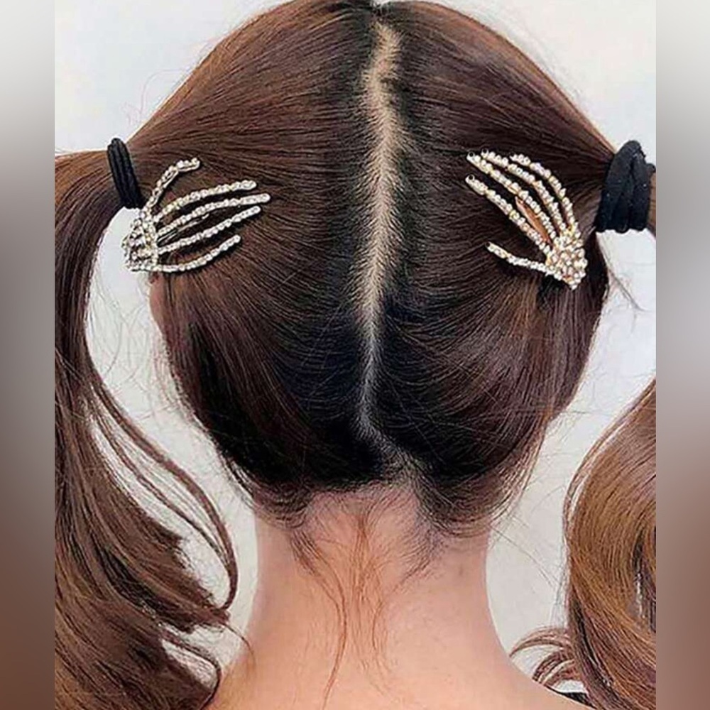 Skeleton hands Halloween hair clips rhinestone studded gold Black Nail New ✨✨